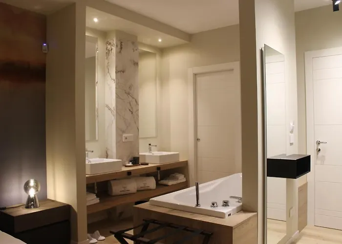 'Tabula Rasa Exclusive Rooms'